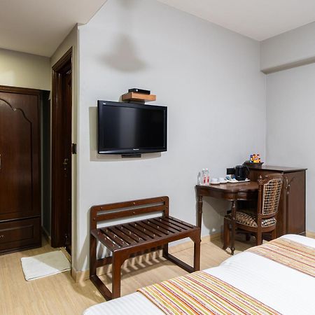 Hotel Sunstar Grand Delhi  Extérieur photo