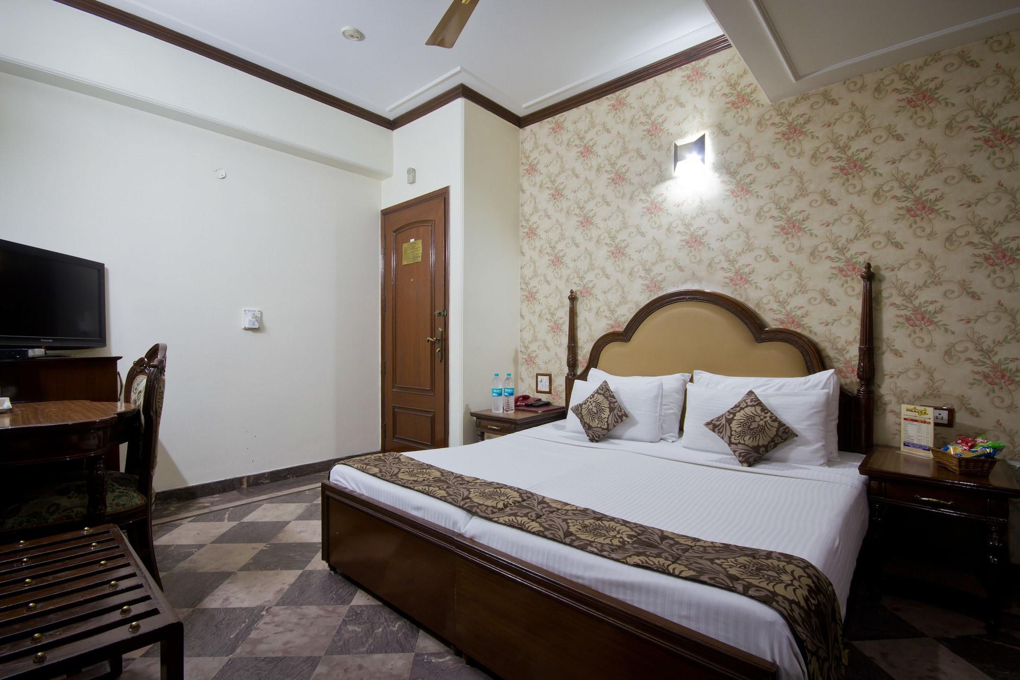 Hotel Sunstar Grand Delhi  Extérieur photo