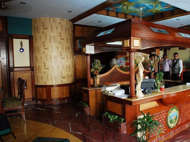 Hotel Sunstar Grand Delhi  Extérieur photo