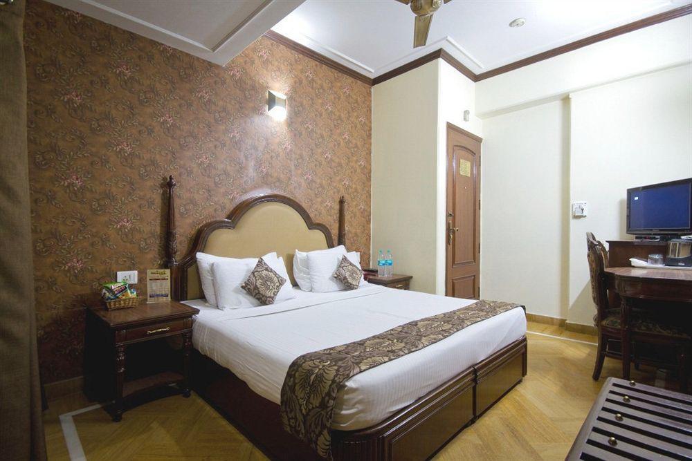 Hotel Sunstar Grand Delhi  Extérieur photo